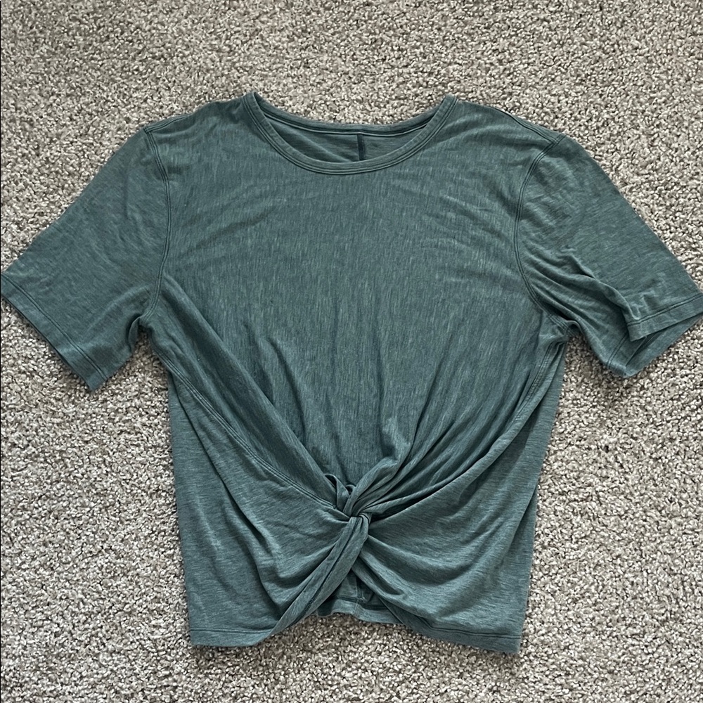 Lululemon Heathered Deep Cove Crescent Tee *Silver Size 6/8